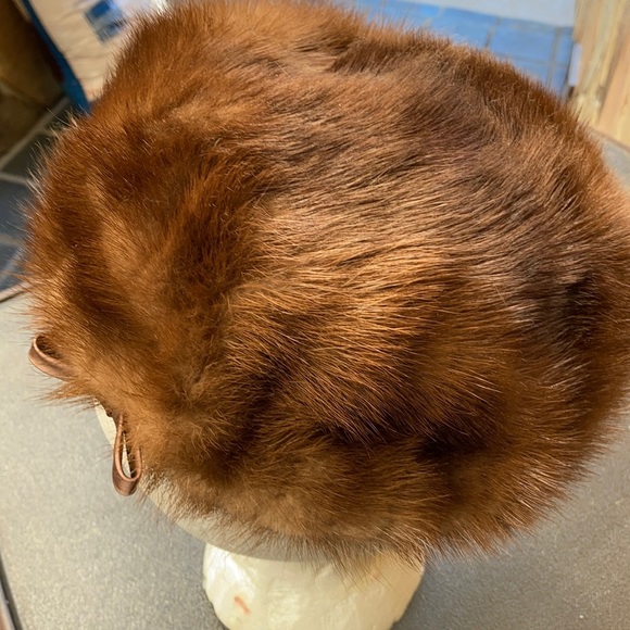 Vintage mink pillbox hat main image 5